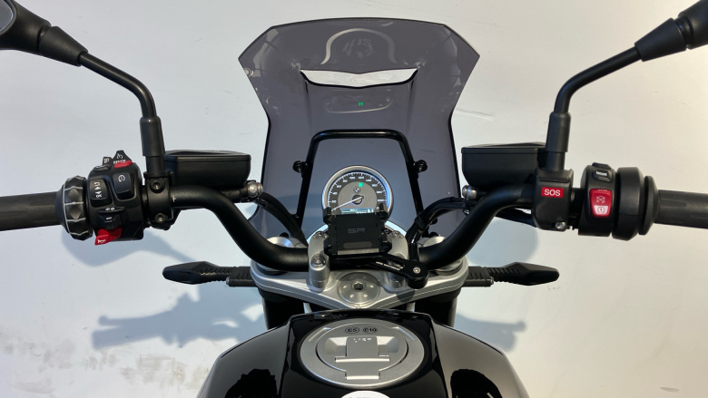 BMW R12 (24MY)